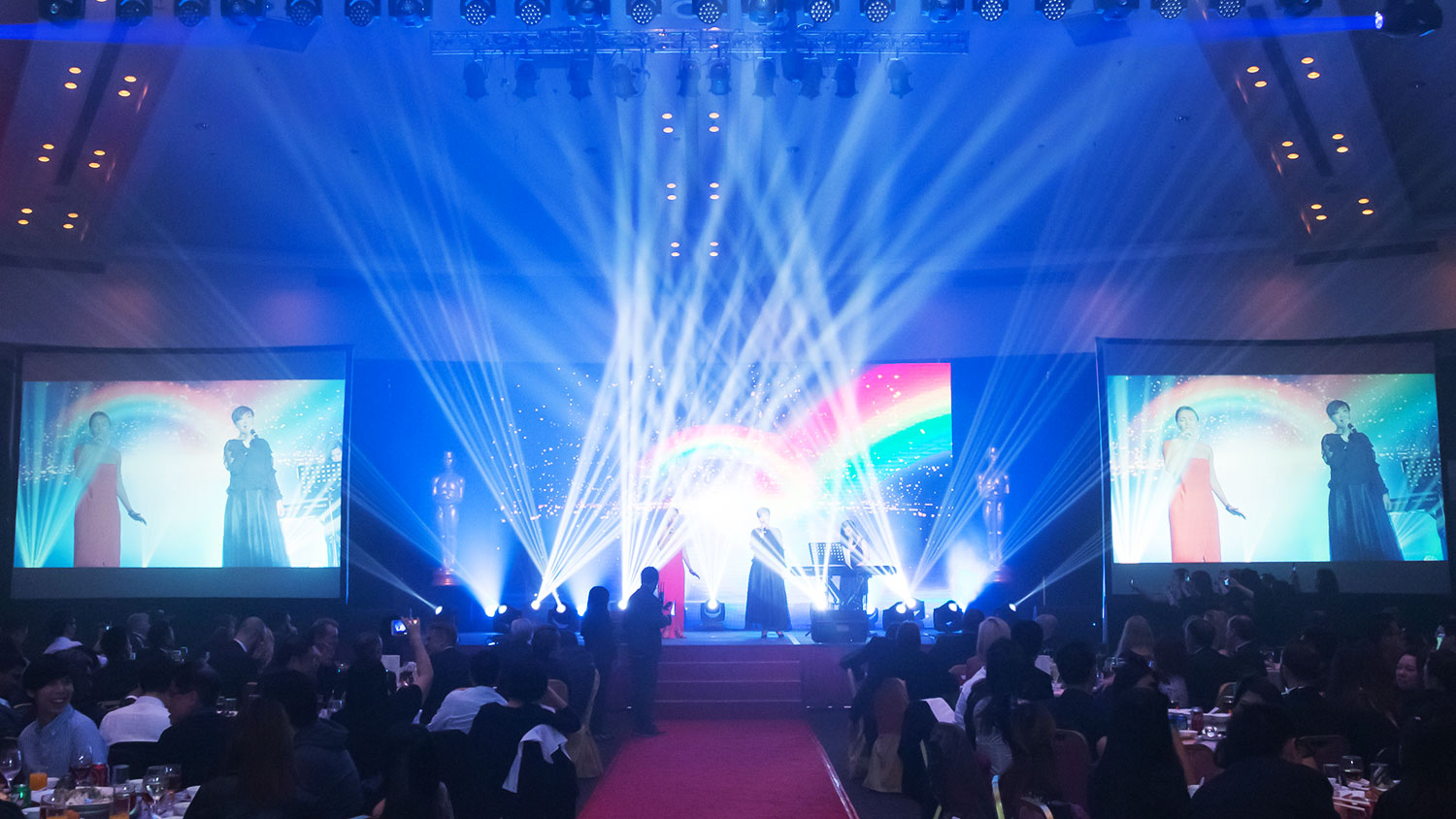 We provide projector rental services in Hong Kong. We own the equipment and have the in-house technicians to operate it to perfection. The audio-visual component of live events has become highly technology dependent. Participants expect high-quality projection displays at conferences, gala dinners, exhibitions and meetings. Video projection enables presentations, live feed video projection and other graphic presentations to have the most powerful impact on your important events.